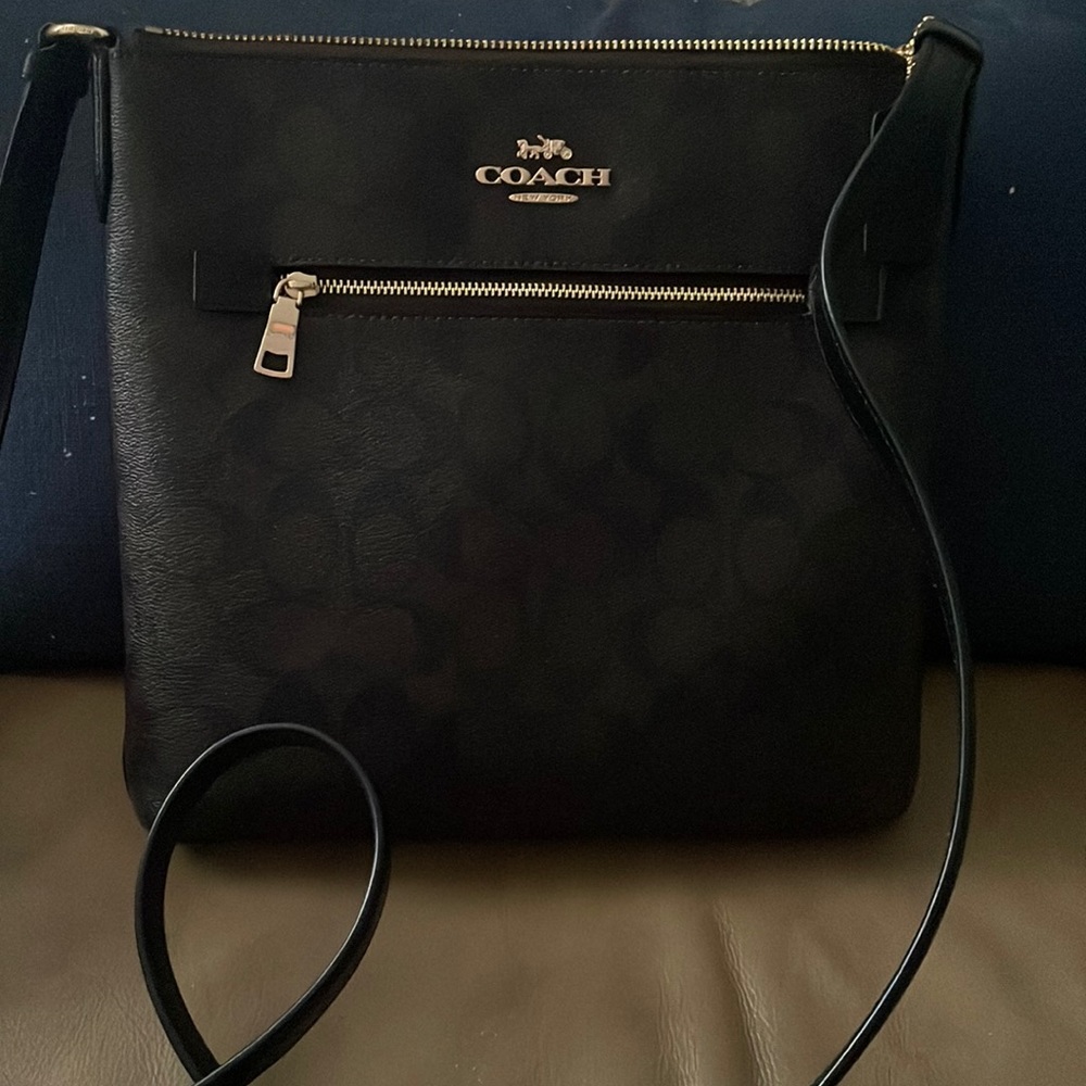 ✨ Coach Outlet Mini Rowan File Bag ✨